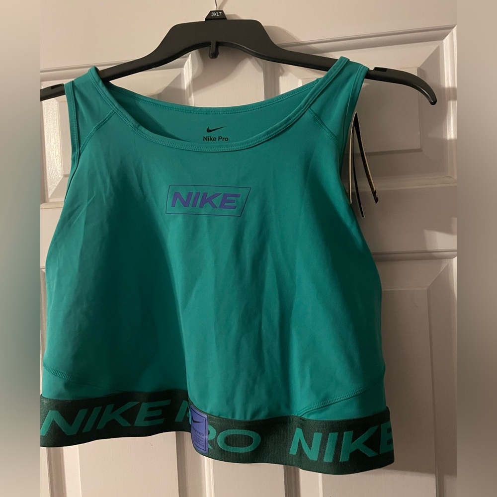 Nike Pro Green Sleeveless Crop Tank Top